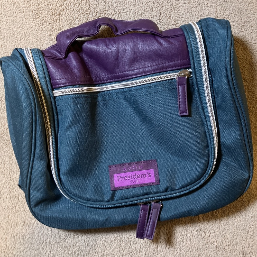 Avon Toiletry Case 2012-2013 President's Club Gala Exclusive Recognition Gift